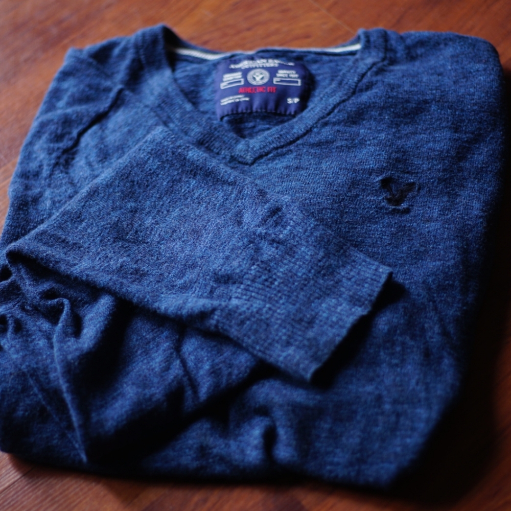 American Eagle Sweater